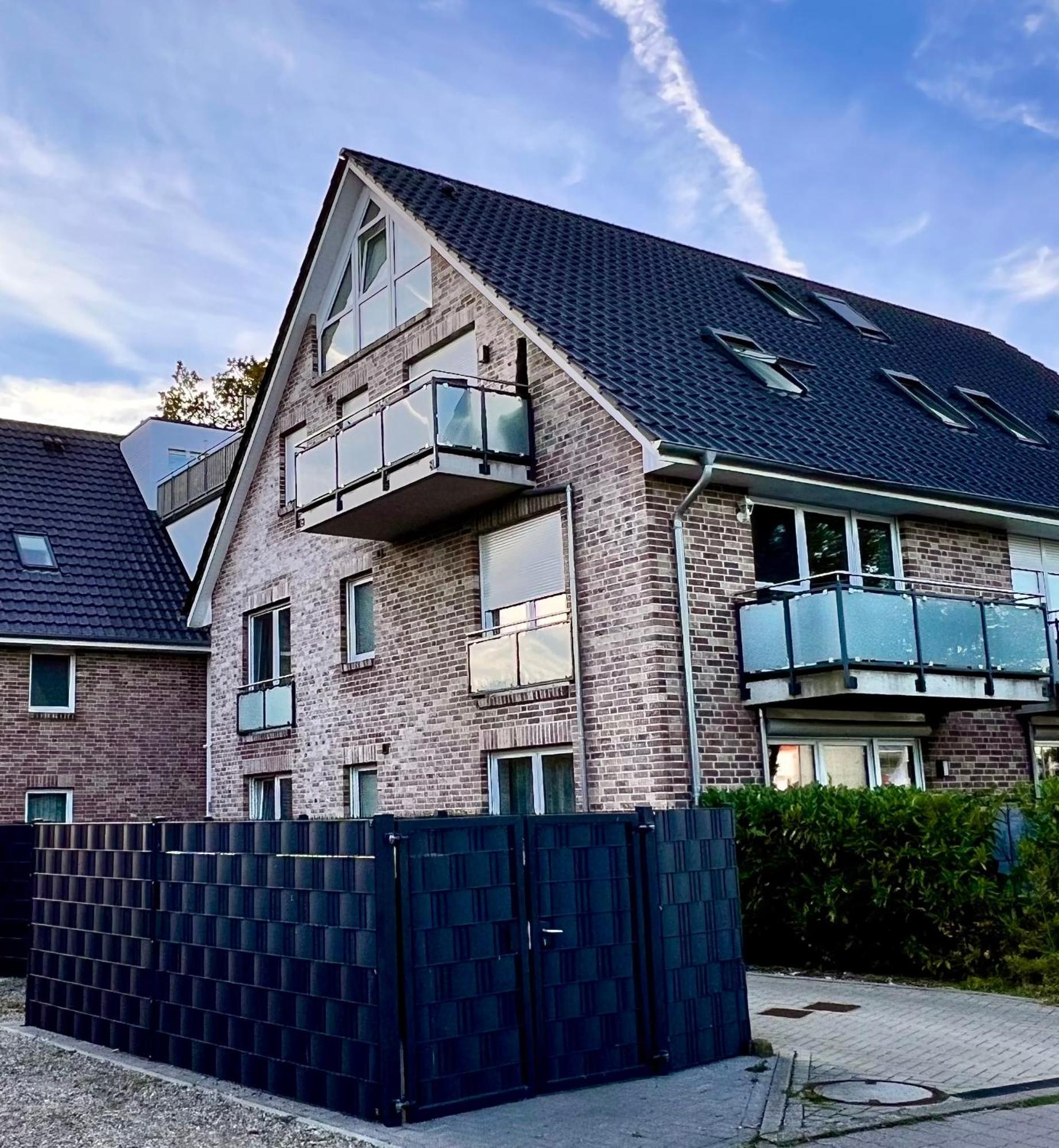 Kleine Auszeit -- Inklusive Parkplatz & Wifi, Geschirrspueler, Waschmaschine & Terrasse Mit Strandkorb -- Perfekt Fuer Urlaub & Business Scharbeutz Exteriér fotografie