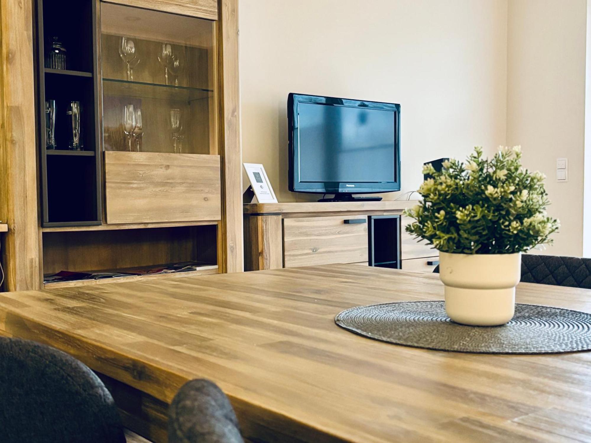 Kleine Auszeit -- Inklusive Parkplatz & Wifi, Geschirrspueler, Waschmaschine & Terrasse Mit Strandkorb -- Perfekt Fuer Urlaub & Business Scharbeutz Exteriér fotografie